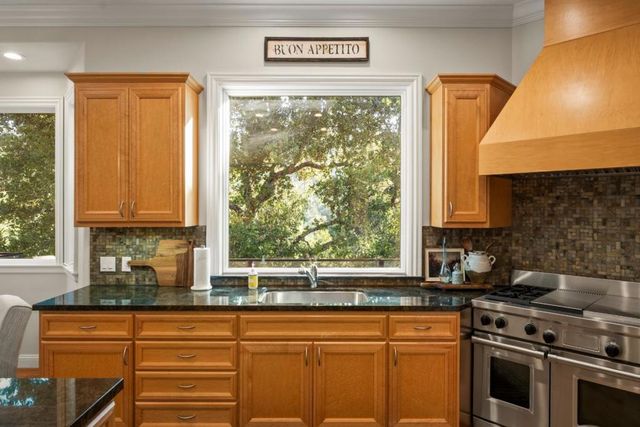 310 Old Spanish Trail, Portola Valley, CA 94028