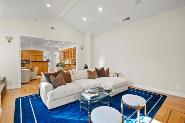 310 Old Spanish Trail, Portola Valley, CA 94028