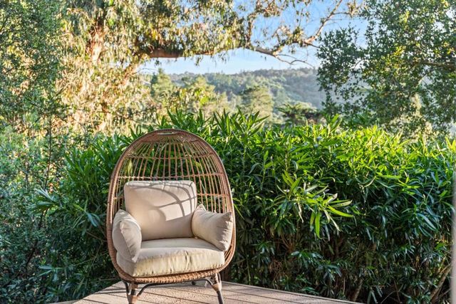310 Old Spanish Trail, Portola Valley, CA 94028