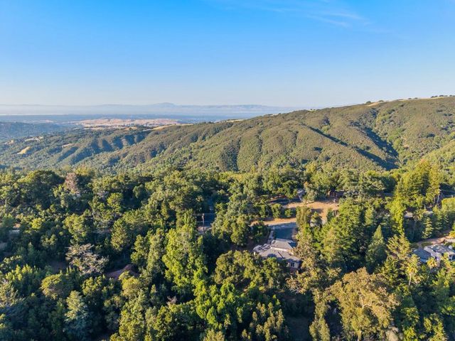 310 Old Spanish Trail, Portola Valley, CA 94028