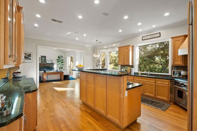 310 Old Spanish Trail, Portola Valley, CA 94028