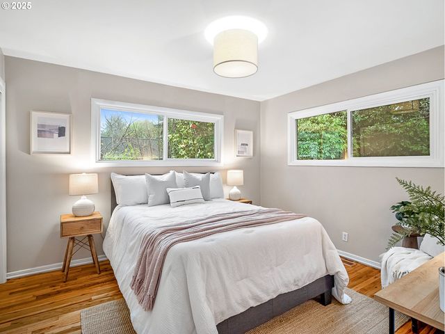 2016 Ne DEKUM St, Portland, OR 97211