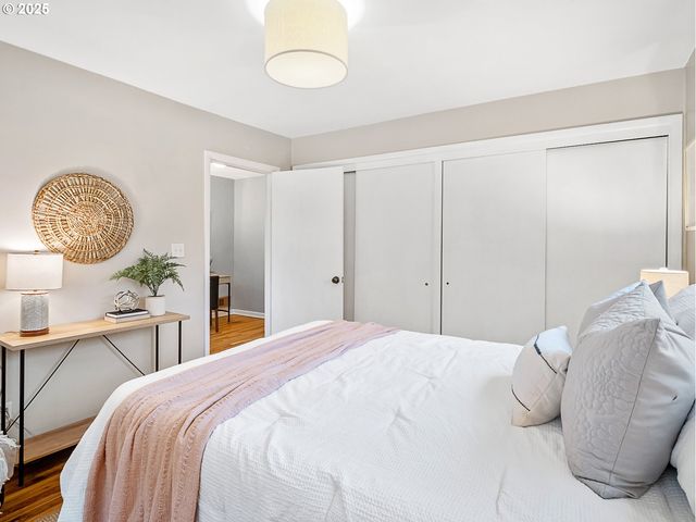 2016 Ne DEKUM St, Portland, OR 97211