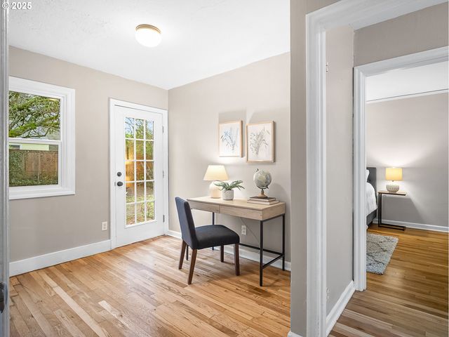 2016 Ne DEKUM St, Portland, OR 97211