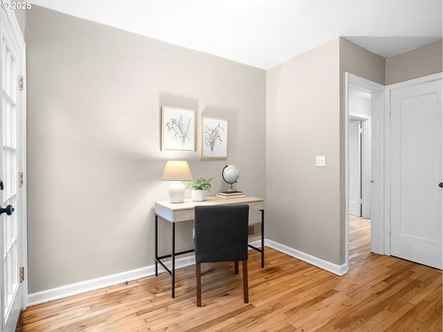 2016 Ne DEKUM St, Portland, OR 97211