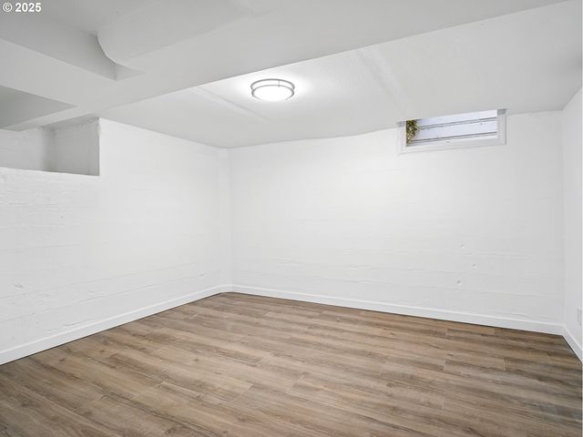 2016 Ne DEKUM St, Portland, OR 97211