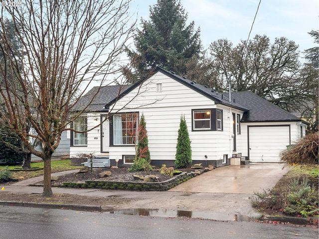 2016 Ne DEKUM St, Portland, OR 97211