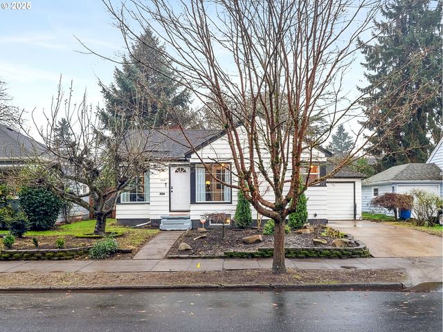 2016 Ne DEKUM St, Portland, OR 97211