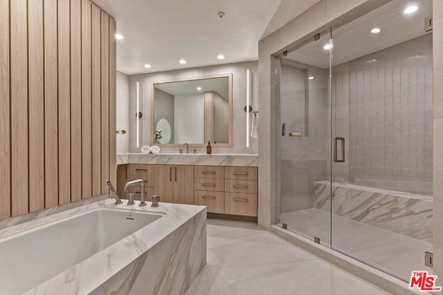 300 N Swall Drive 308, Beverly Hills, CA 90211