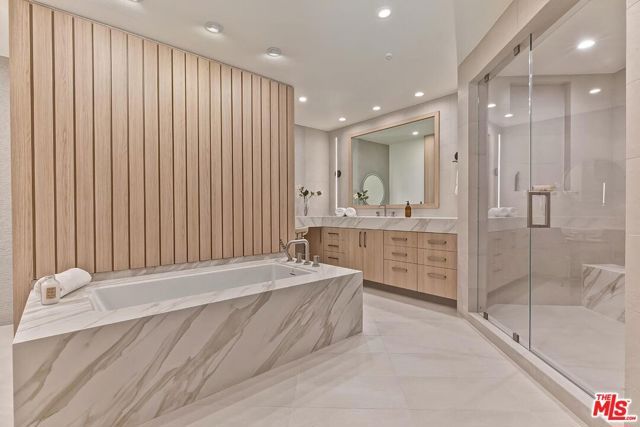 300 N Swall Drive 308, Beverly Hills, CA 90211