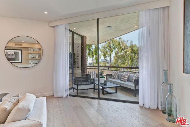 300 N Swall Drive 308, Beverly Hills, CA 90211