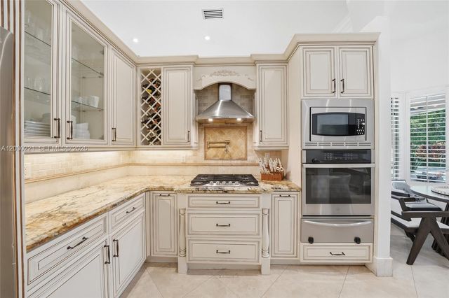 9901 SW 145th St, Miami, FL 33176