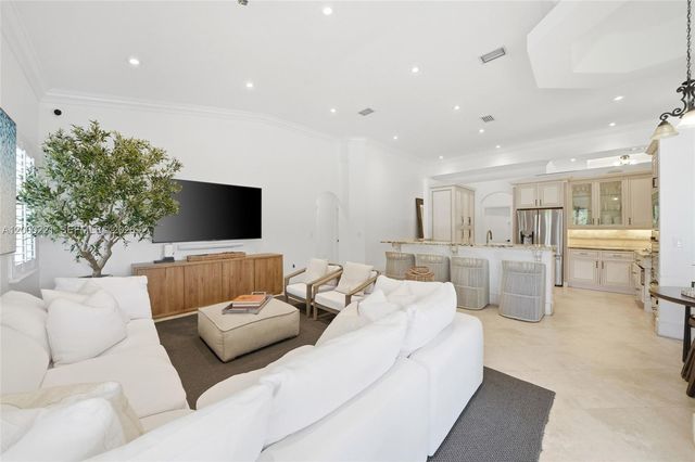 9901 SW 145th St, Miami, FL 33176