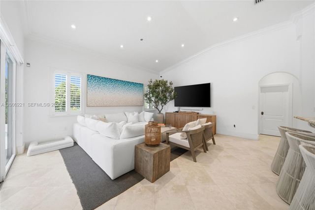 9901 SW 145th St, Miami, FL 33176