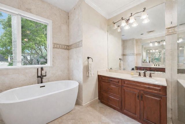 9901 SW 145th St, Miami, FL 33176