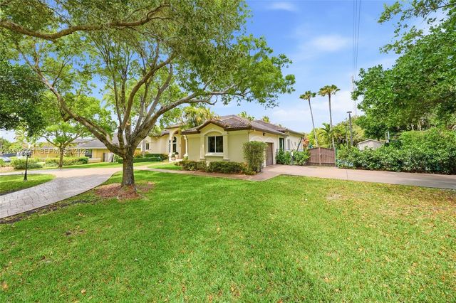 9901 SW 145th St, Miami, FL 33176