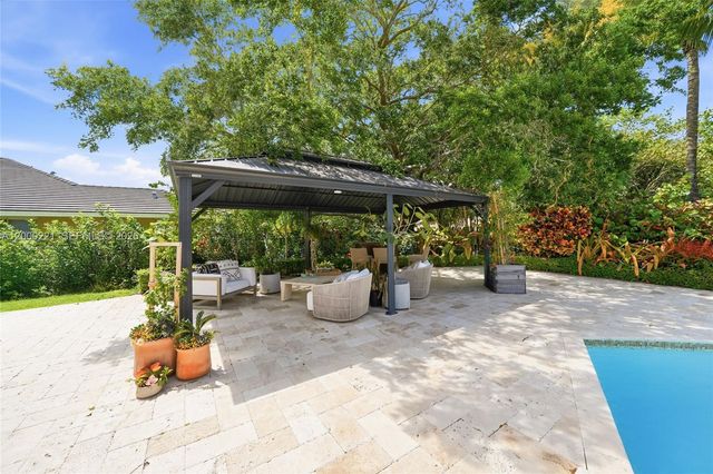 9901 SW 145th St, Miami, FL 33176