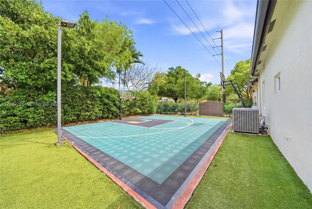 9901 SW 145th St, Miami, FL 33176