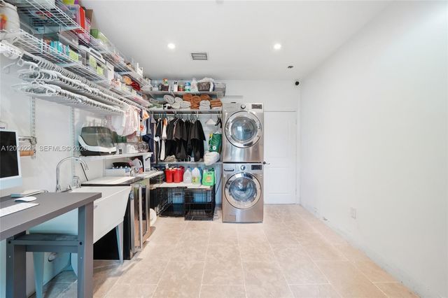 9901 SW 145th St, Miami, FL 33176