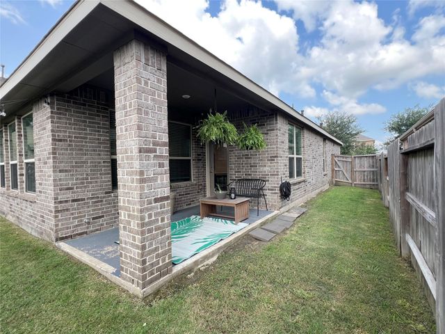 9422 Alpine Cove Drive, Richmond, TX 77406