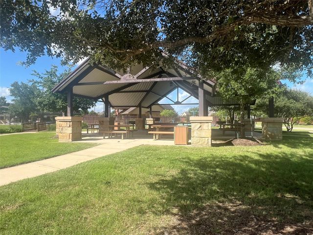 9422 Alpine Cove Drive, Richmond, TX 77406