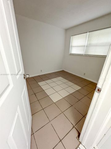 2840 NW 15th Ct 2, Fort Lauderdale, FL 33311