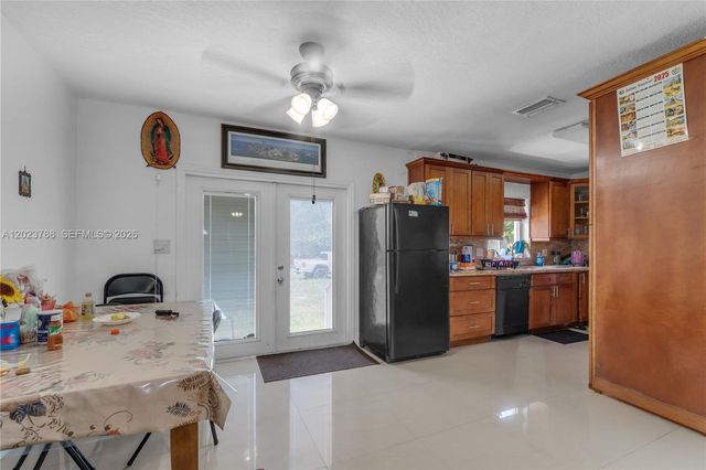329 NW 13th St, Homestead, FL 33030