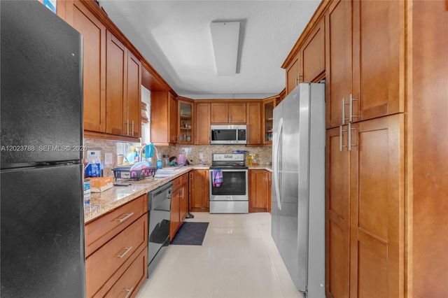 329 NW 13th St, Homestead, FL 33030