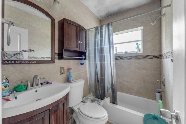 329 NW 13th St, Homestead, FL 33030