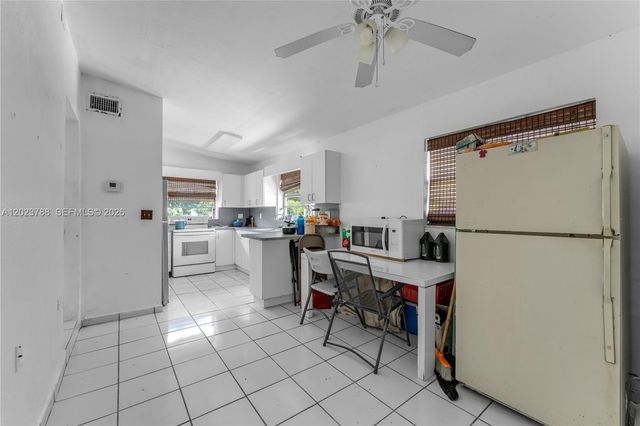 329 NW 13th St, Homestead, FL 33030
