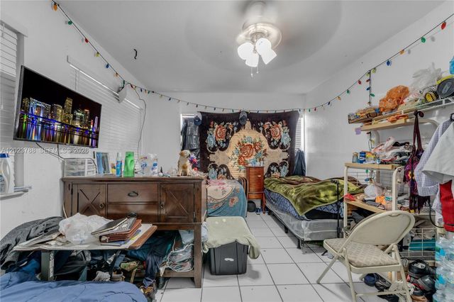 329 NW 13th St, Homestead, FL 33030