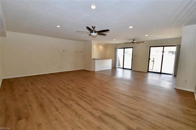 2407 Whaler CT, Virginia Beach, VA 23451