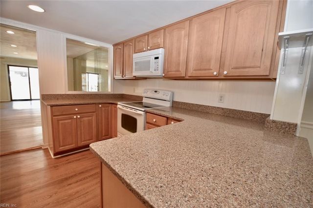 2407 Whaler CT, Virginia Beach, VA 23451