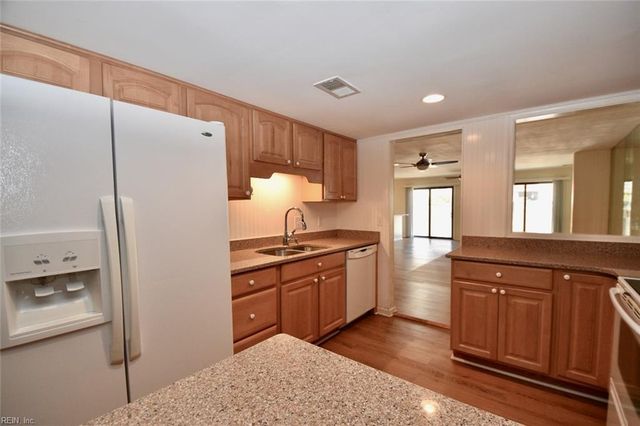 2407 Whaler CT, Virginia Beach, VA 23451