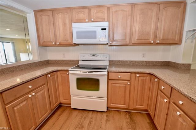 2407 Whaler CT, Virginia Beach, VA 23451