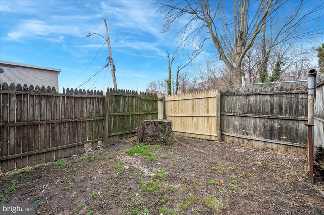 1110 MORTON AVE, Chester, PA 19013