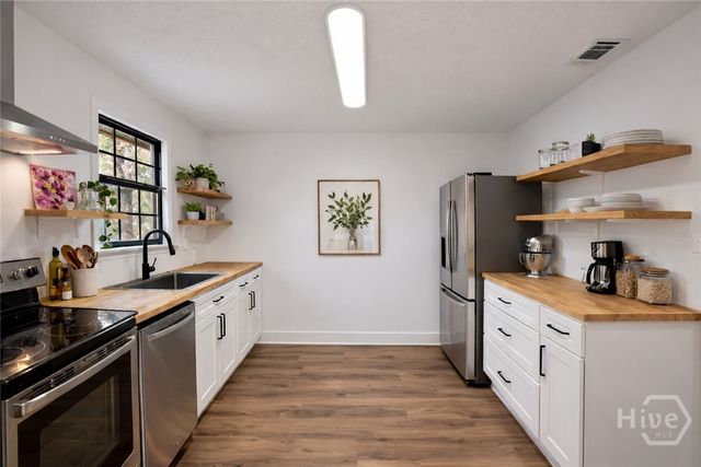 4208 Fayette Street, Savannah, GA 31405