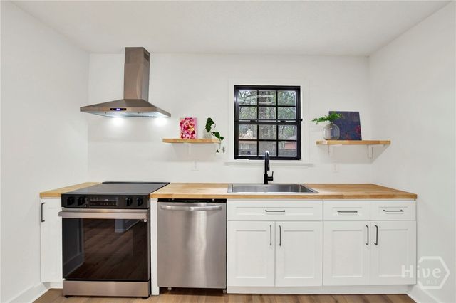 4208 Fayette Street, Savannah, GA 31405