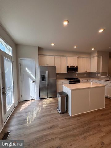 2618 VELOCITY RD, Herndon, VA 20171