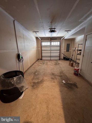 2618 VELOCITY RD, Herndon, VA 20171