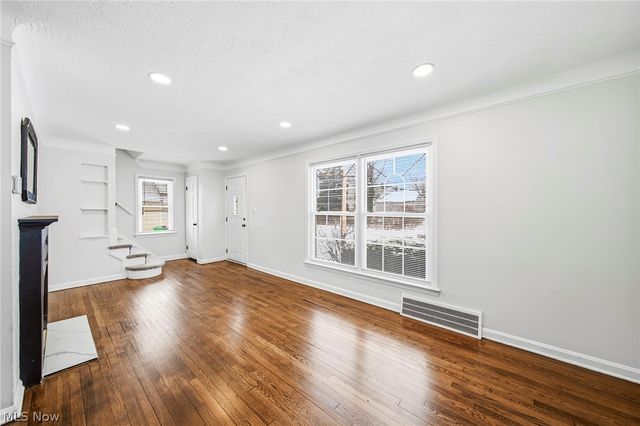 291 E 204th Street, Euclid, OH 44123