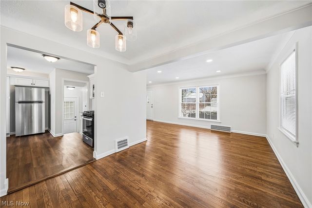 291 E 204th Street, Euclid, OH 44123