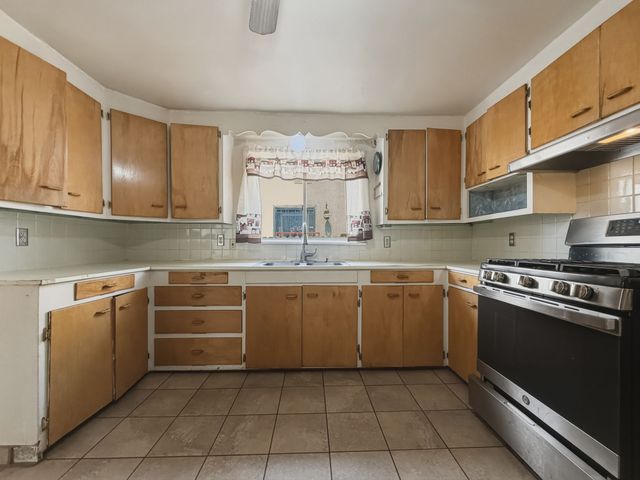 1404 Zuni Street, Santa Fe, NM 87505