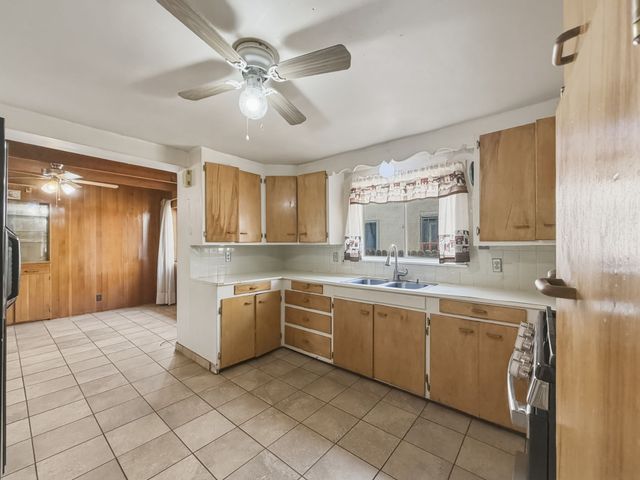 1404 Zuni Street, Santa Fe, NM 87505