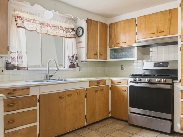 1404 Zuni Street, Santa Fe, NM 87505