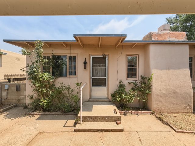 1404 Zuni Street, Santa Fe, NM 87505