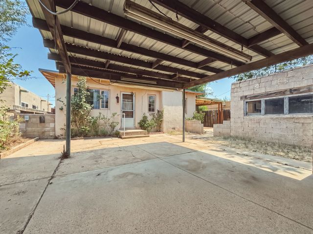 1404 Zuni Street, Santa Fe, NM 87505
