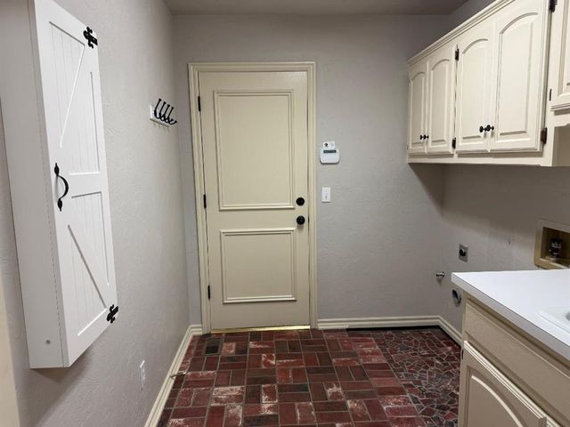 6108 Plum Thicket Road, Oklahoma City, OK 73162