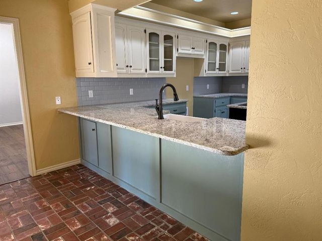 6108 Plum Thicket Road, Oklahoma City, OK 73162