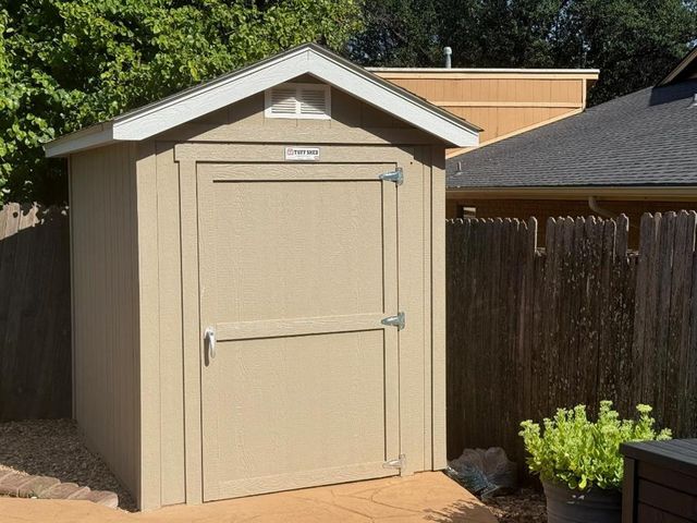 6108 Plum Thicket Road, Oklahoma City, OK 73162